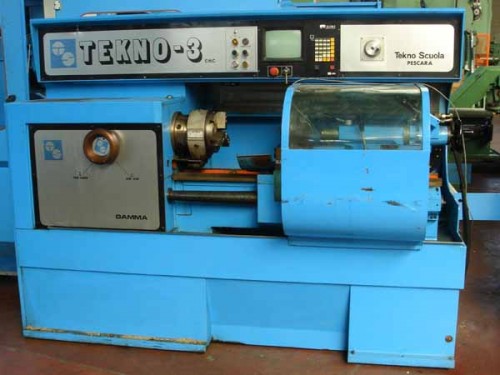 Tornio a CNC TEKNO