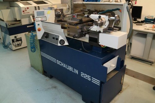 Tornio a CNC SCHAUBLIN