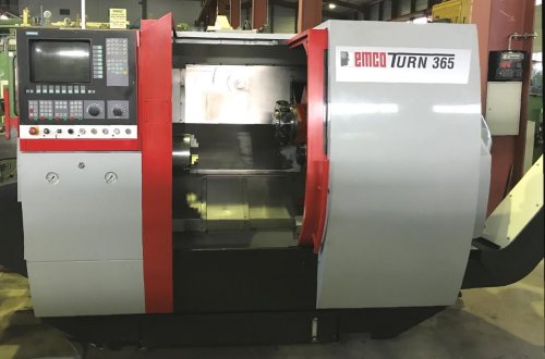 Tornio a CNC EMCO