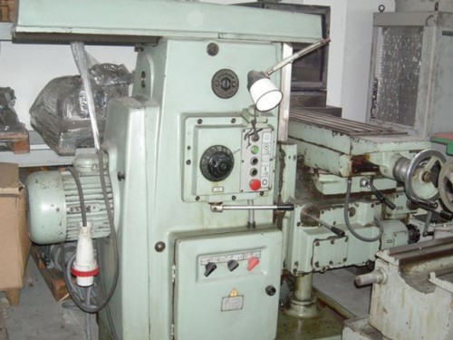 Fresatrice universale STANKOIMPORT