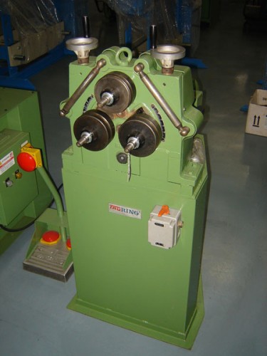 Section bending machine TAURING