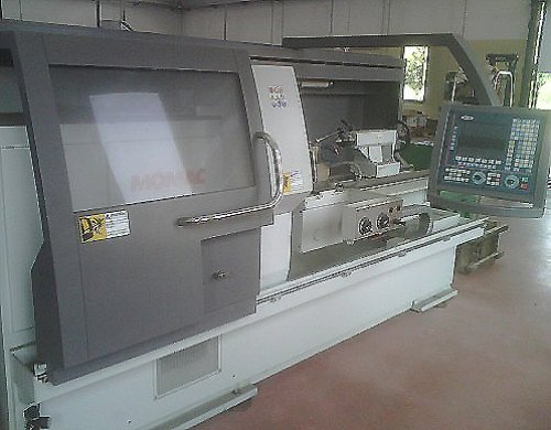 Torno a cnc MOMAC