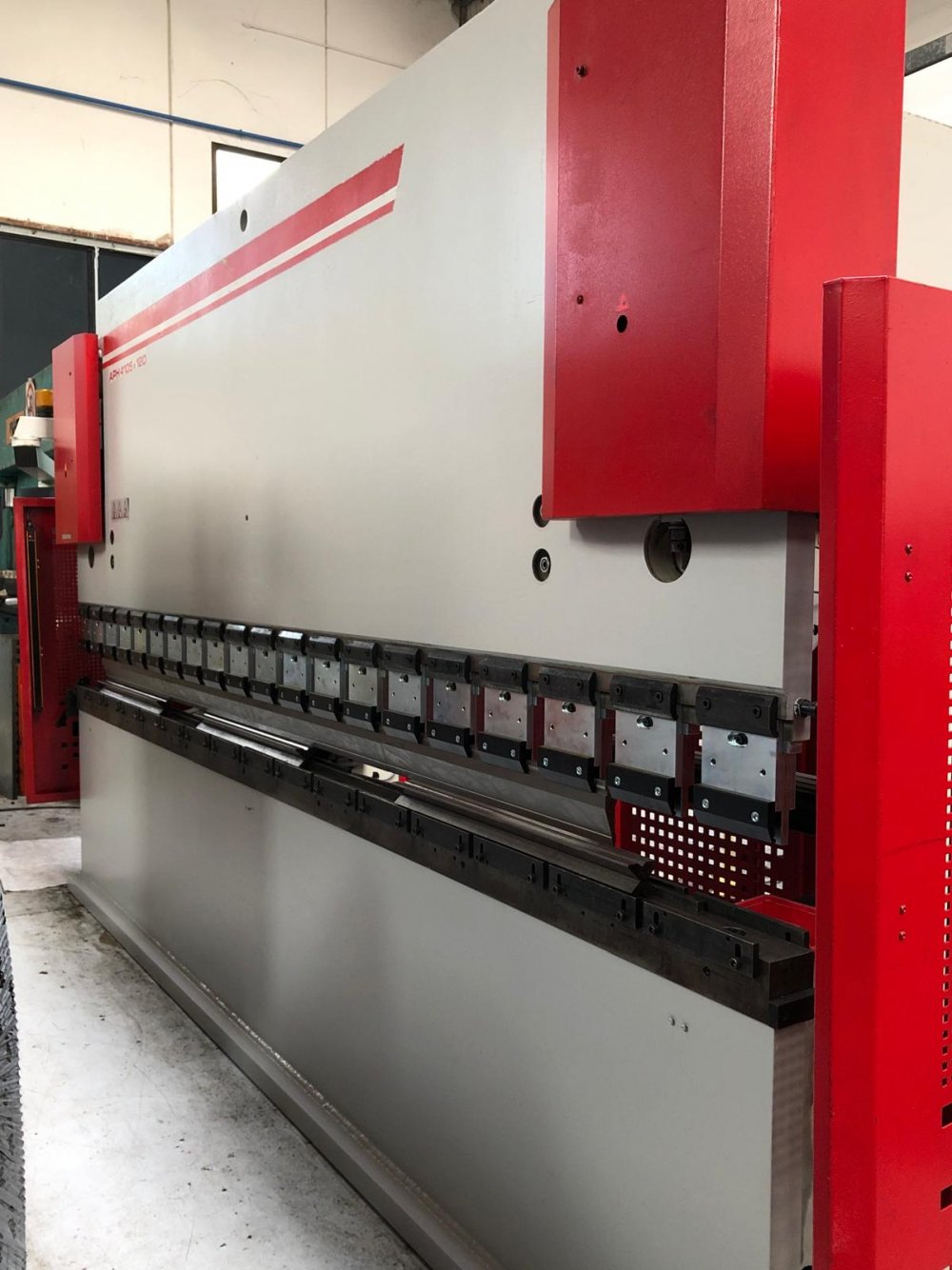 Pressa piegatrice BAYKAL APH 4105x120