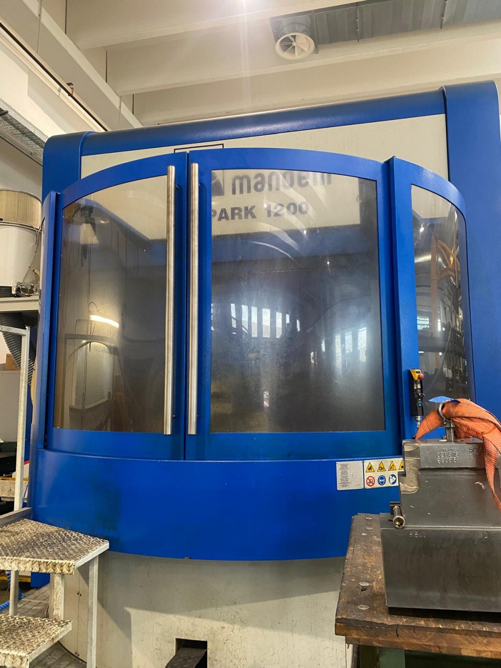 Centro di lavorazione MANDELLI SPARK 1200 -  5 ASSI