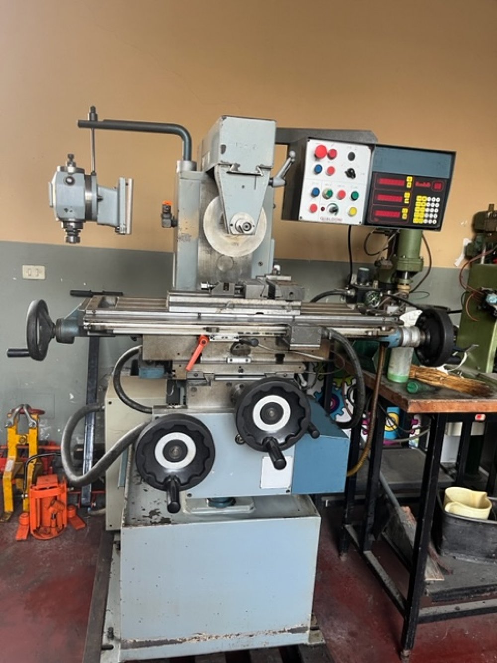 Fresatrice GUALDONI C61