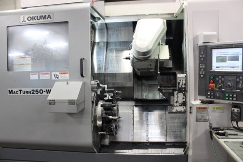 Tornio a CNC OKUMA