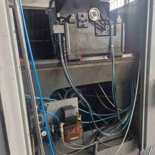 Fresatrice verticale DECKEL MAHO DMU 50 T CNC