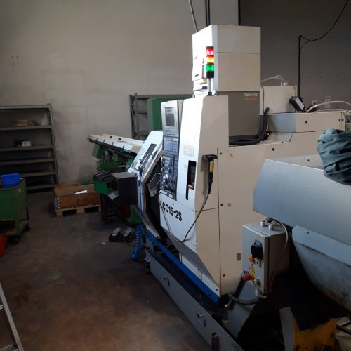 tornio a CNC OKUMA