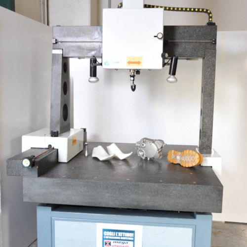 Three-dimensional measuring machines and systems POLI