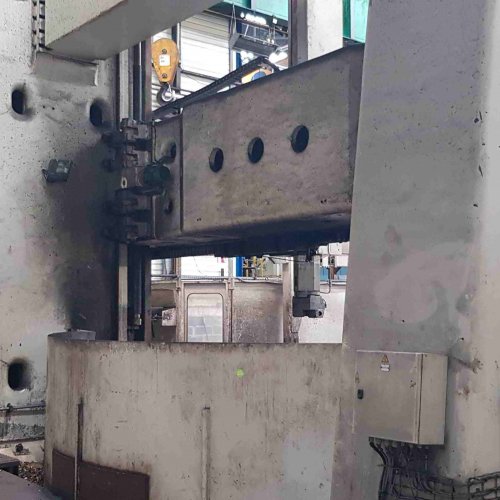 Torno vertical STANKOIMPORT 1563 CNC