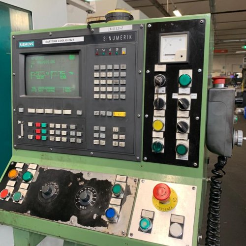 Tour vertical TOS SKQ 12 CNC