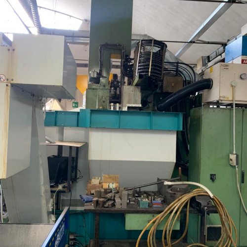 Tour vertical TOS SKQ 12 CNC