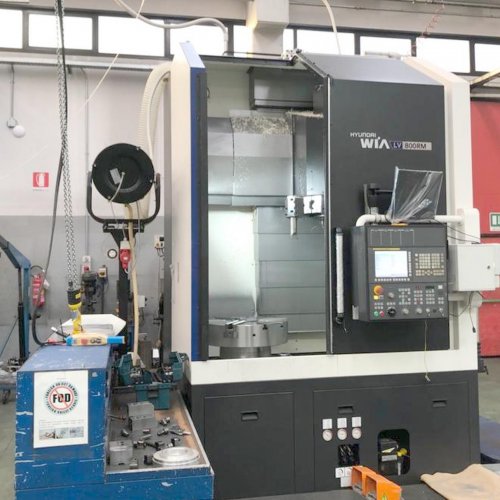 tornio a CNC HYUNDAI LV 800RM
