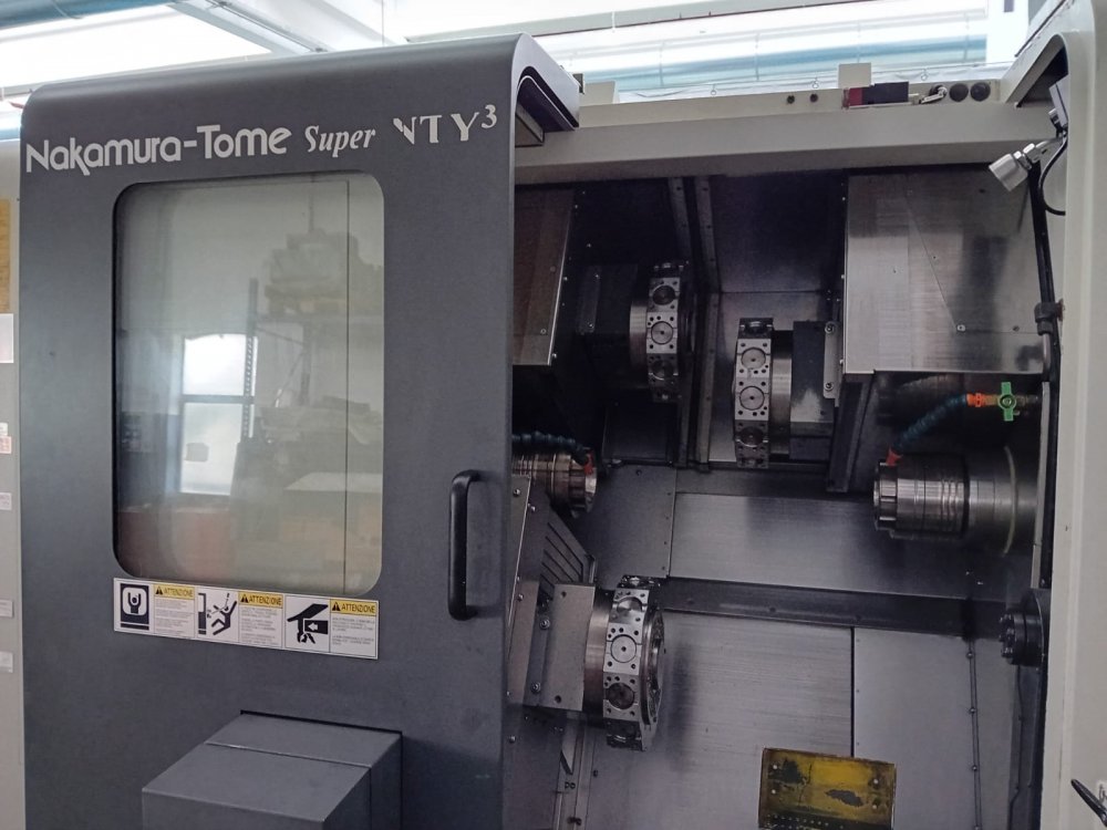 Tornio a CNC NAKAMURA SUPERNTY-3
