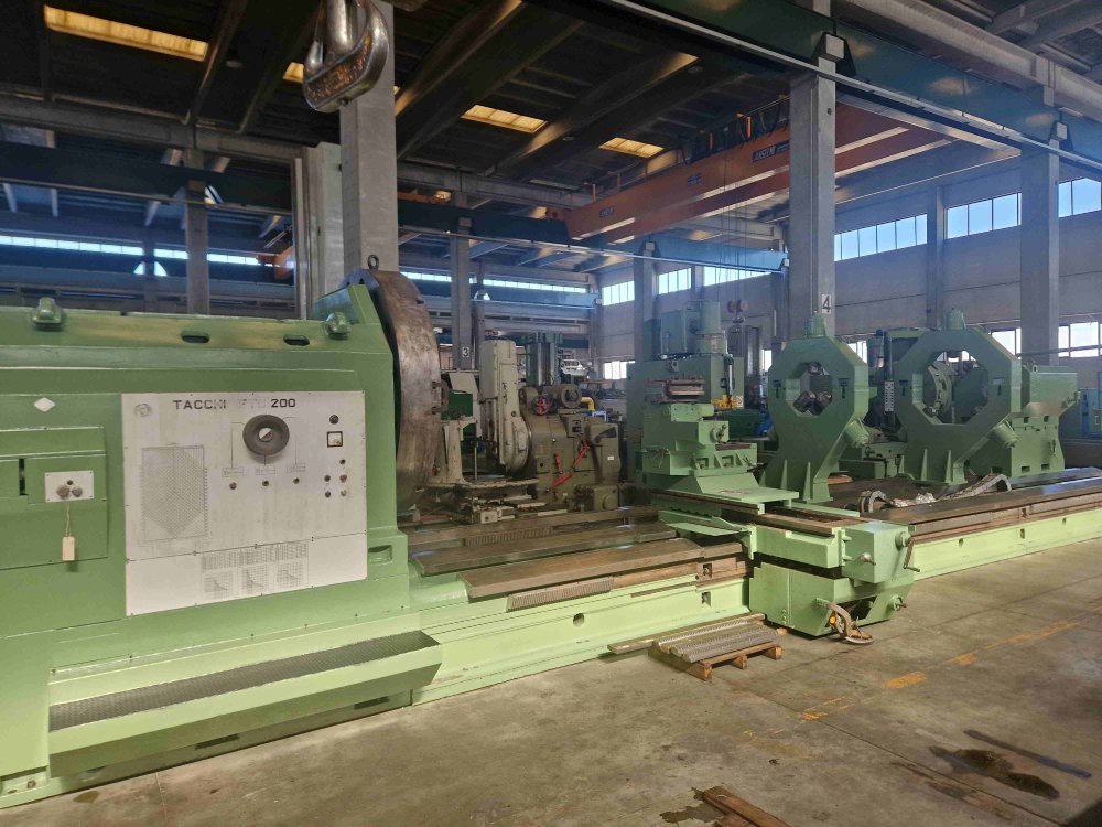 Lathe centre lathe TACHI FTC 200