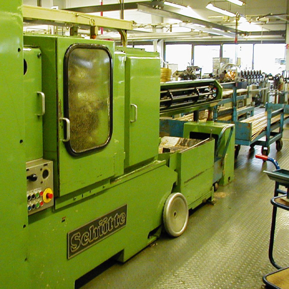 Tornio plurimandrino SCHUTTE SF13-6